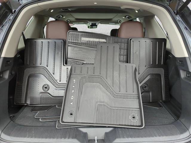 Certified 2025 Honda Pilot Elite image 7