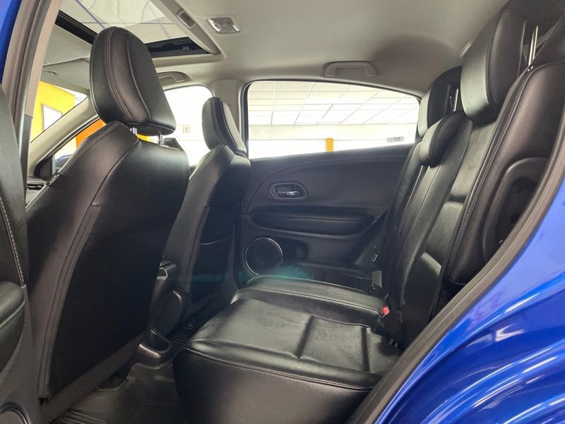 Used 2021 Honda HR-V Touring image 15