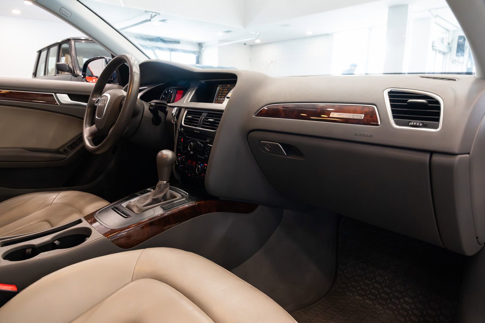 Used 2011 Audi A4 2.0T Premium Plus image 10