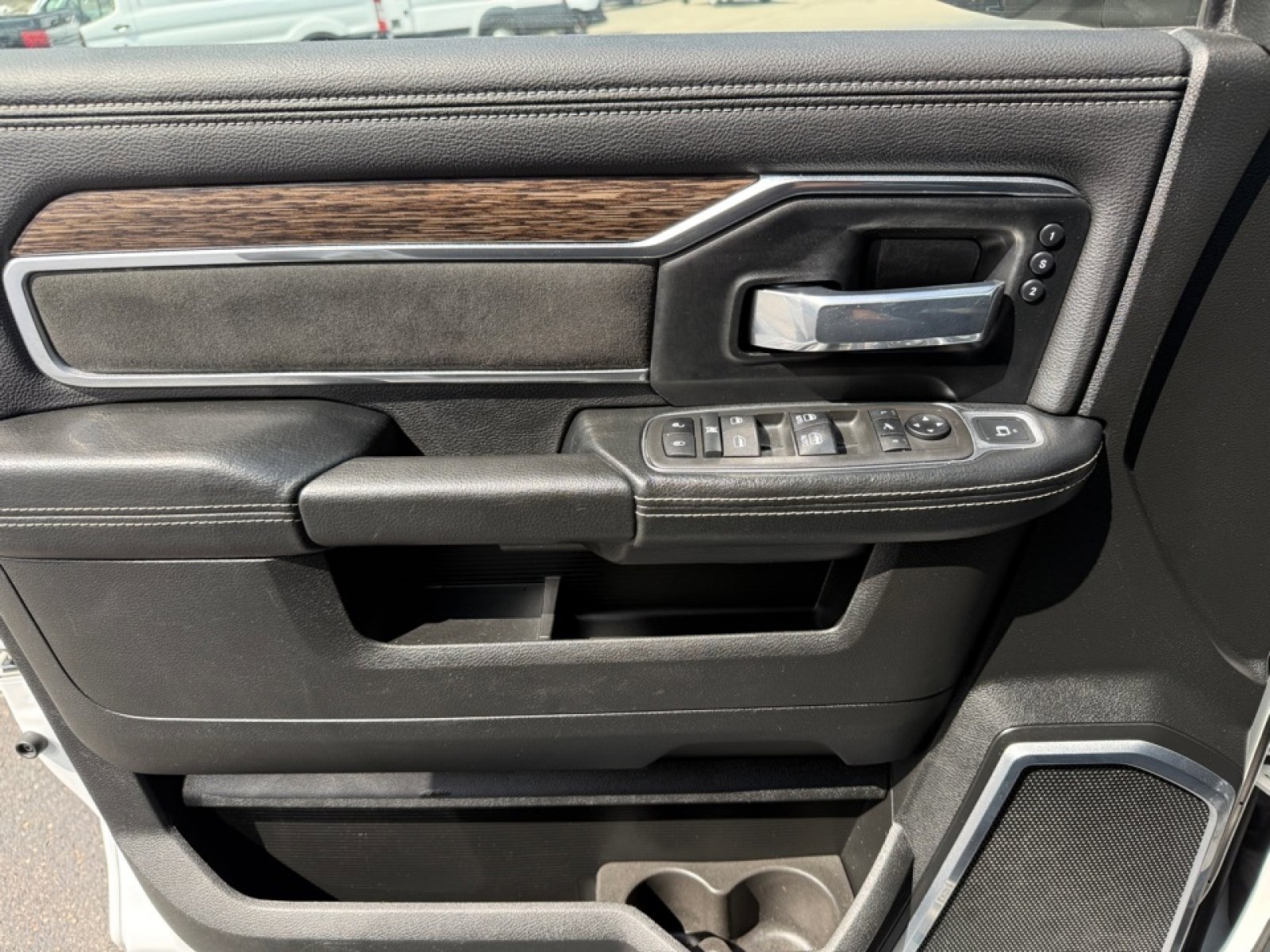 Used 2021 RAM 2500 Laramie AWD/4WD image 35