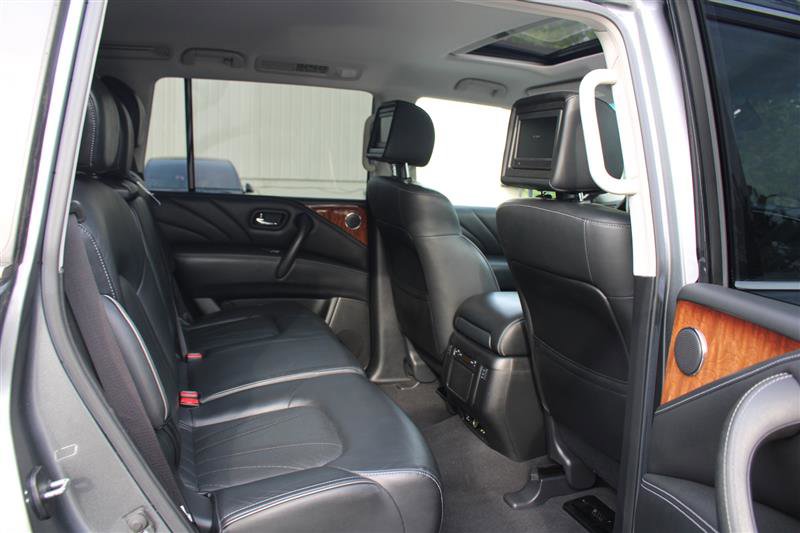 Used 2017 INFINITI QX80 4WD w/ Deluxe Technology Package image 17