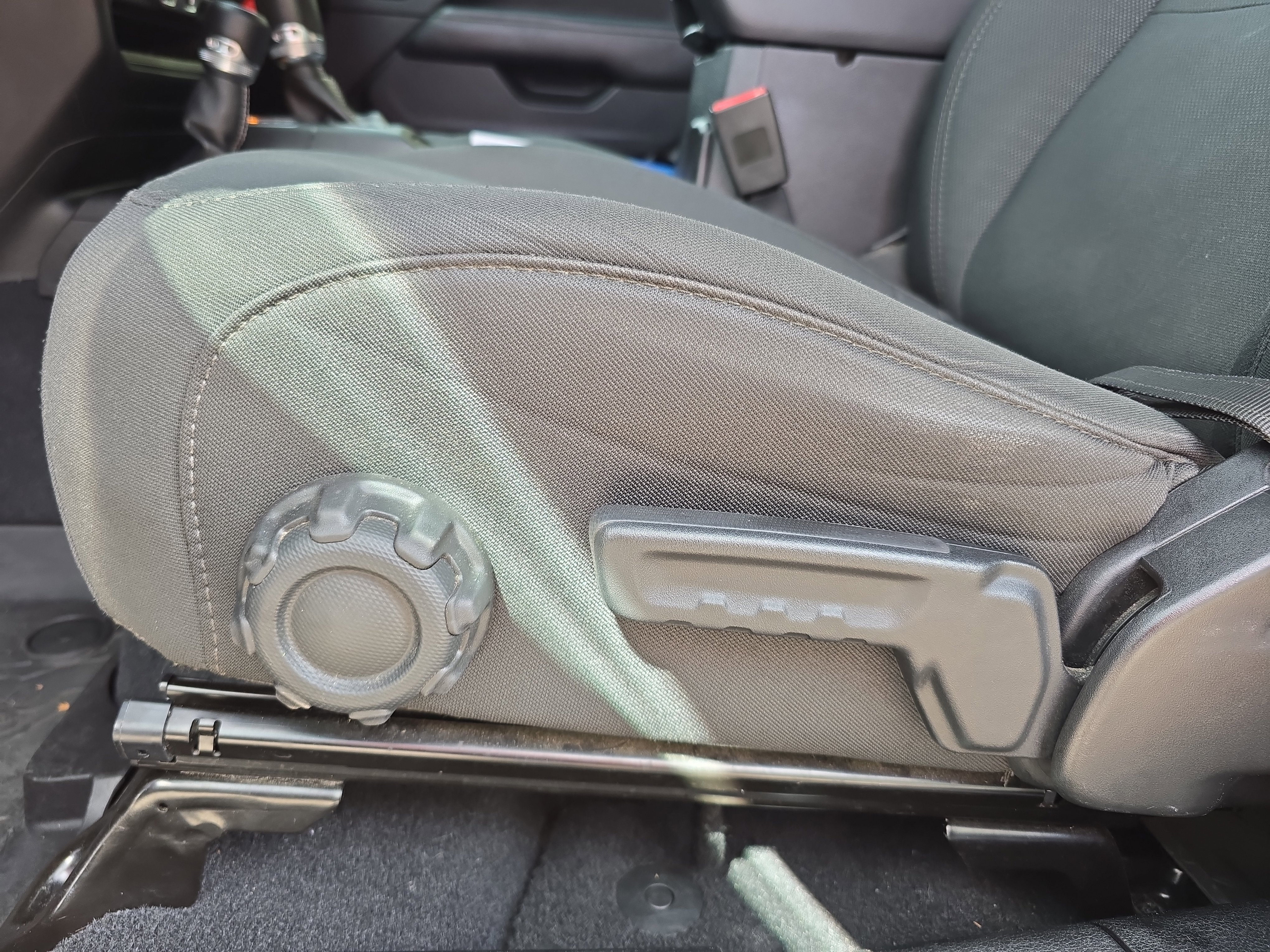 Used 2018 Jeep Wrangler Unlimited Sahara image 28