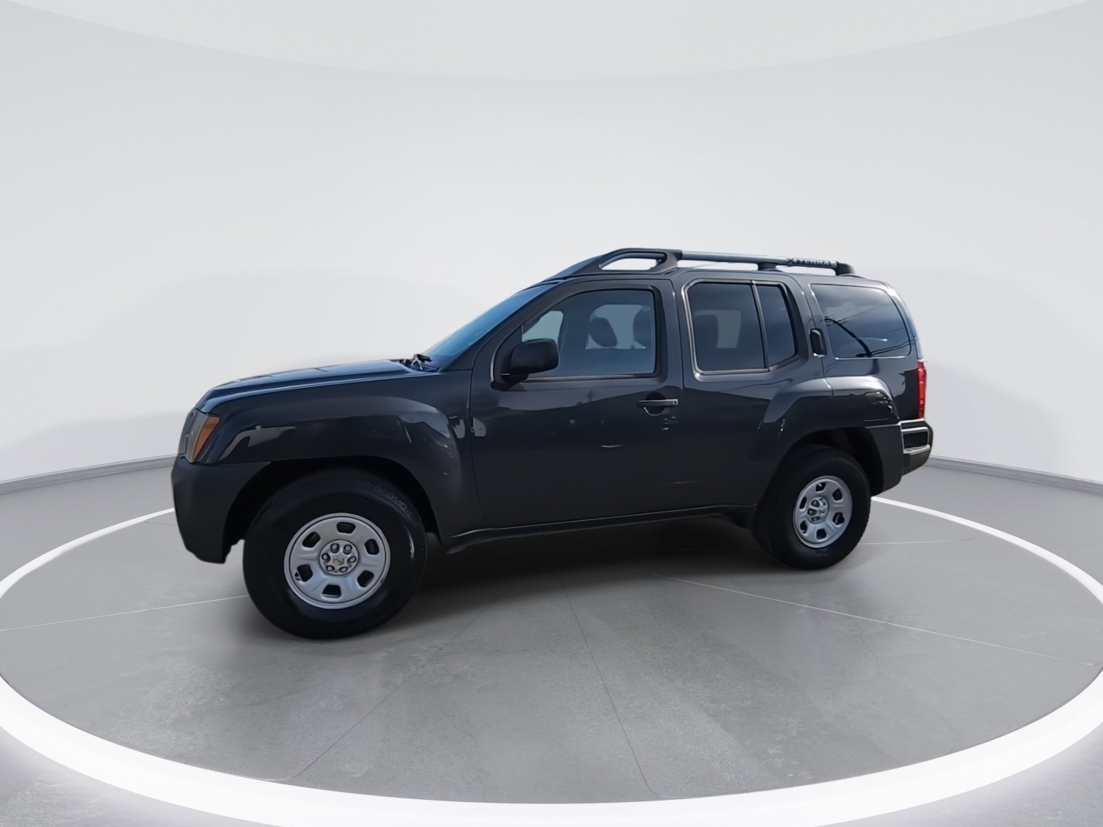 Used 2013 Nissan Xterra X image 3
