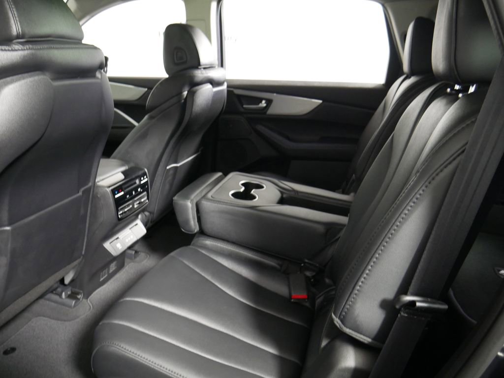 Used 2025 Acura MDX SH-AWD image 14