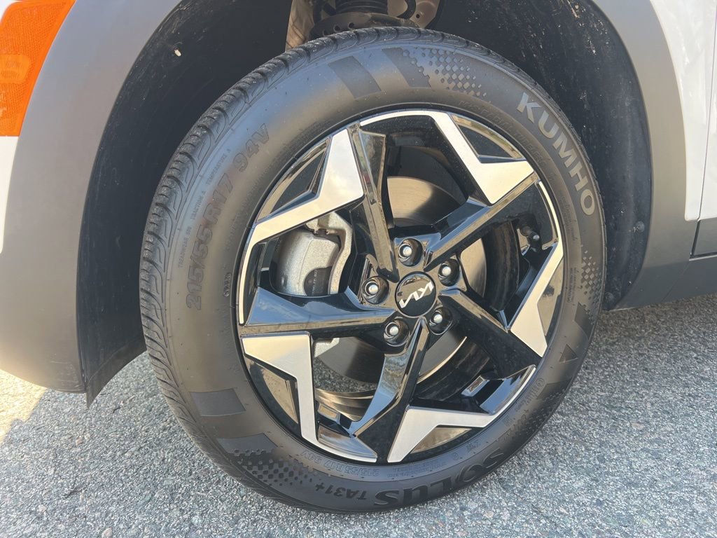 Certified 2024 Kia Seltos EX image 11