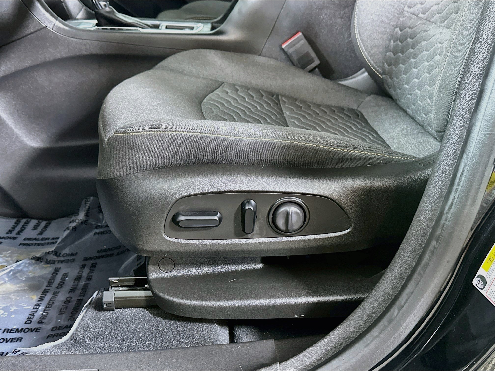 Used 2021 Chevrolet Equinox LT FWD image 18