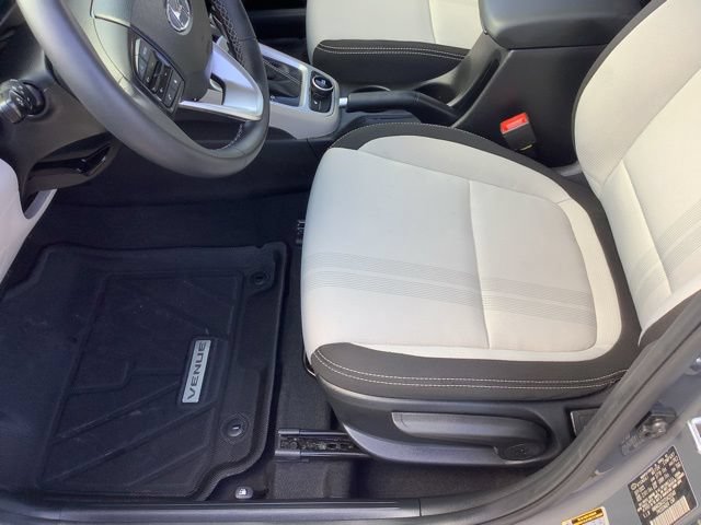 Certified 2026 Hyundai Venue SEL FWD image 41