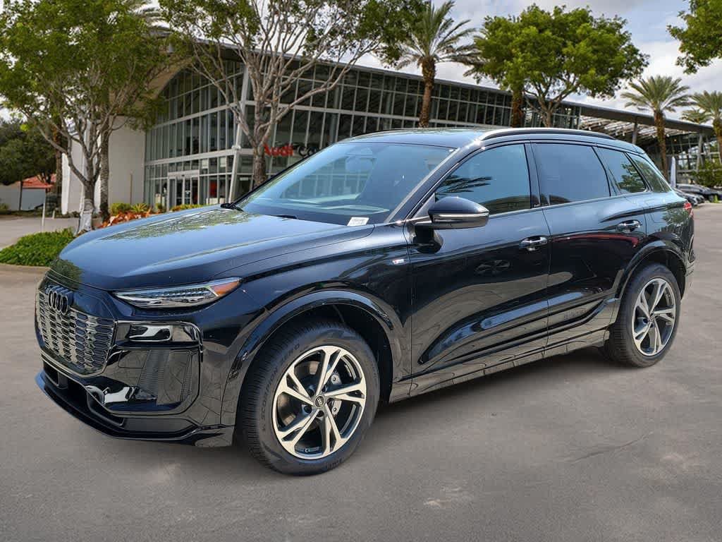 New 2027 Audi Q6 e-tron Premium Plus AWD/4WD image 1