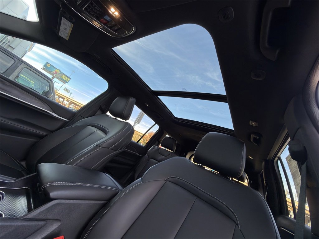 New 2025 Jeep Grand Cherokee L Limited w/ Black Appearance Package image 20