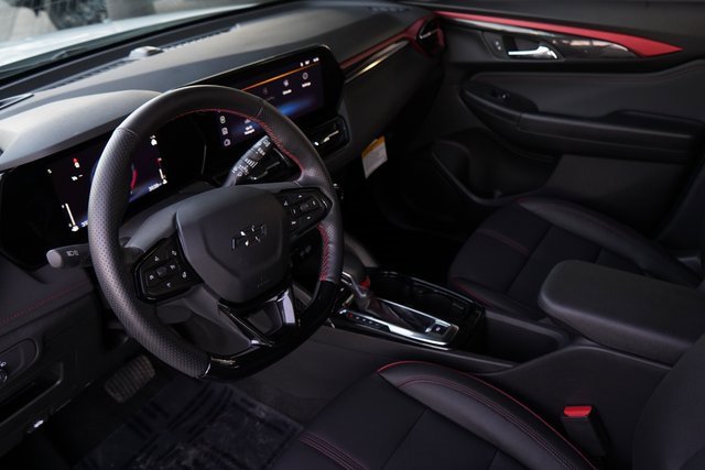 Used 2026 Chevrolet TrailBlazer RS w/ Convenience Package image 2