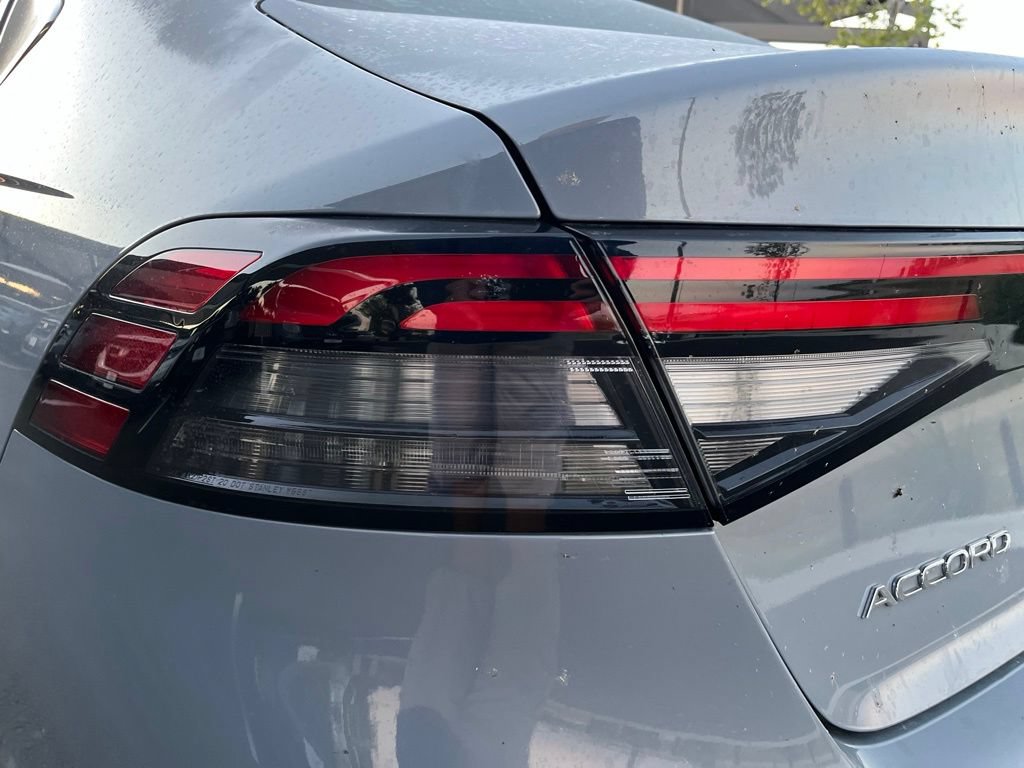 Used 2023 Honda Accord Touring image 7