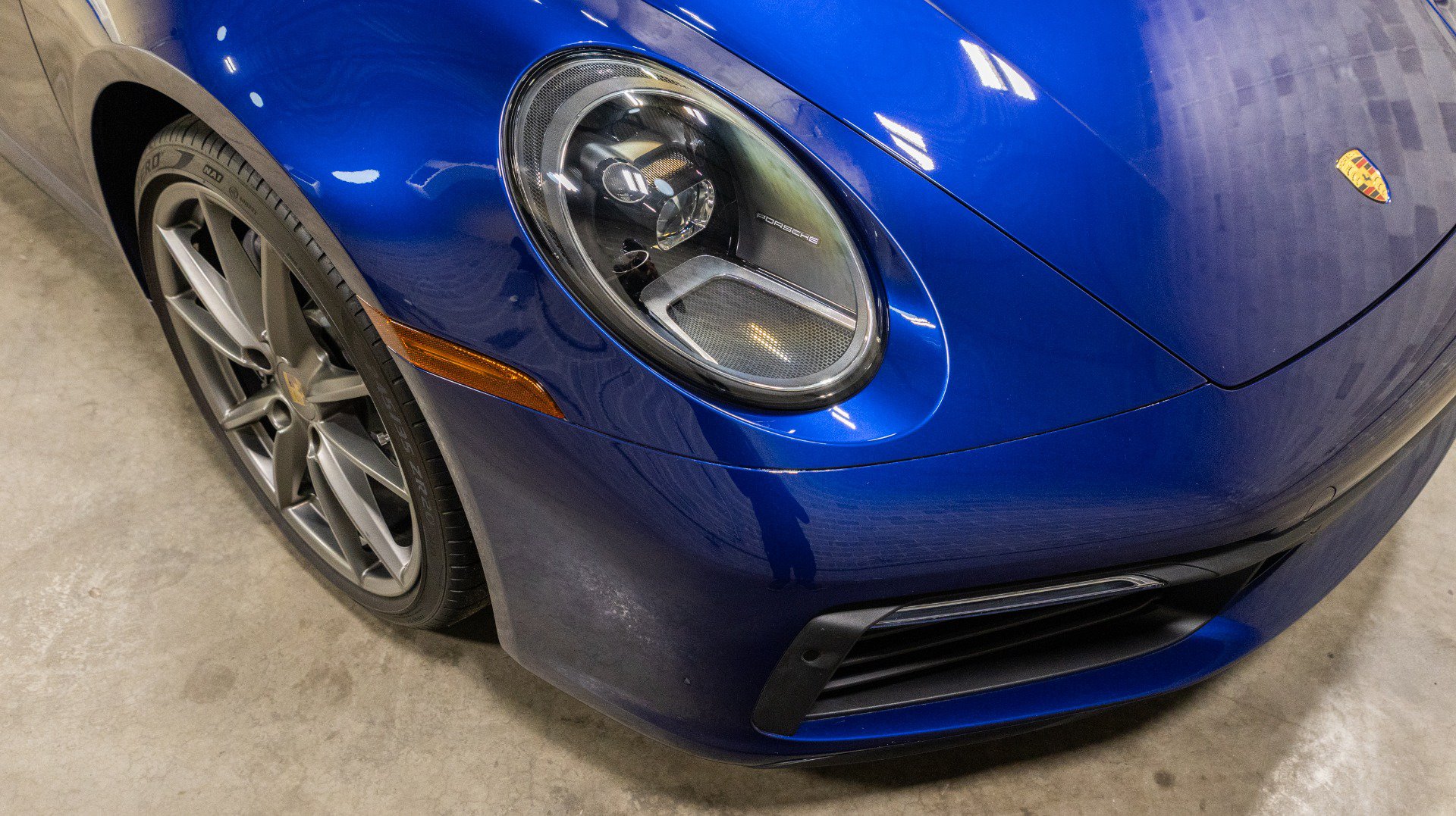 Used 2020 Porsche 911 Carrera w/ Premium Package RWD image 14
