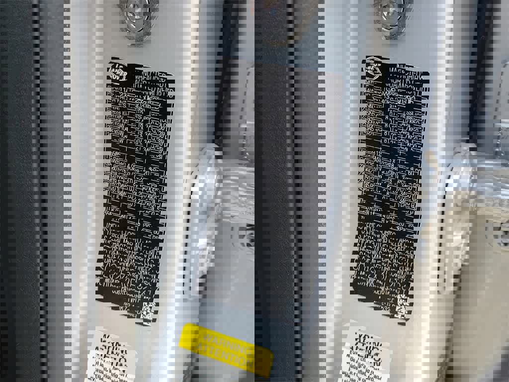 Used 2024 Land Rover Discovery Sport S image 23