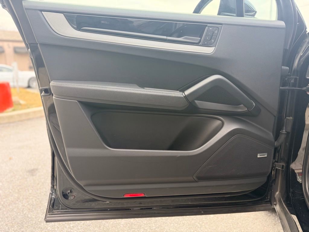 Used 2024 Porsche Cayenne image 13