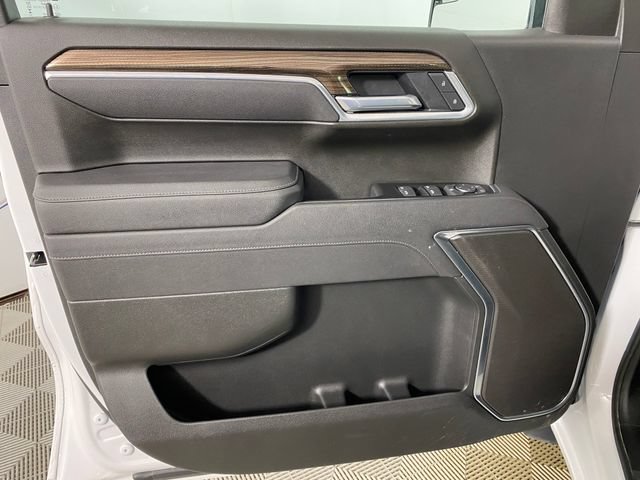 Certified 2026 Chevrolet Silverado 1500 RST AWD/4WD image 11