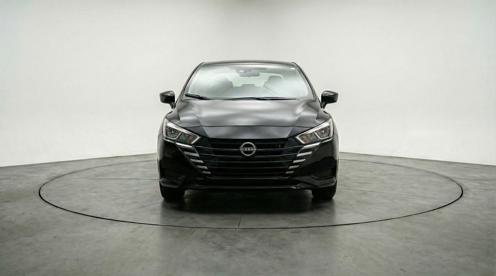 Used 2025 Nissan Versa SV FWD image 2