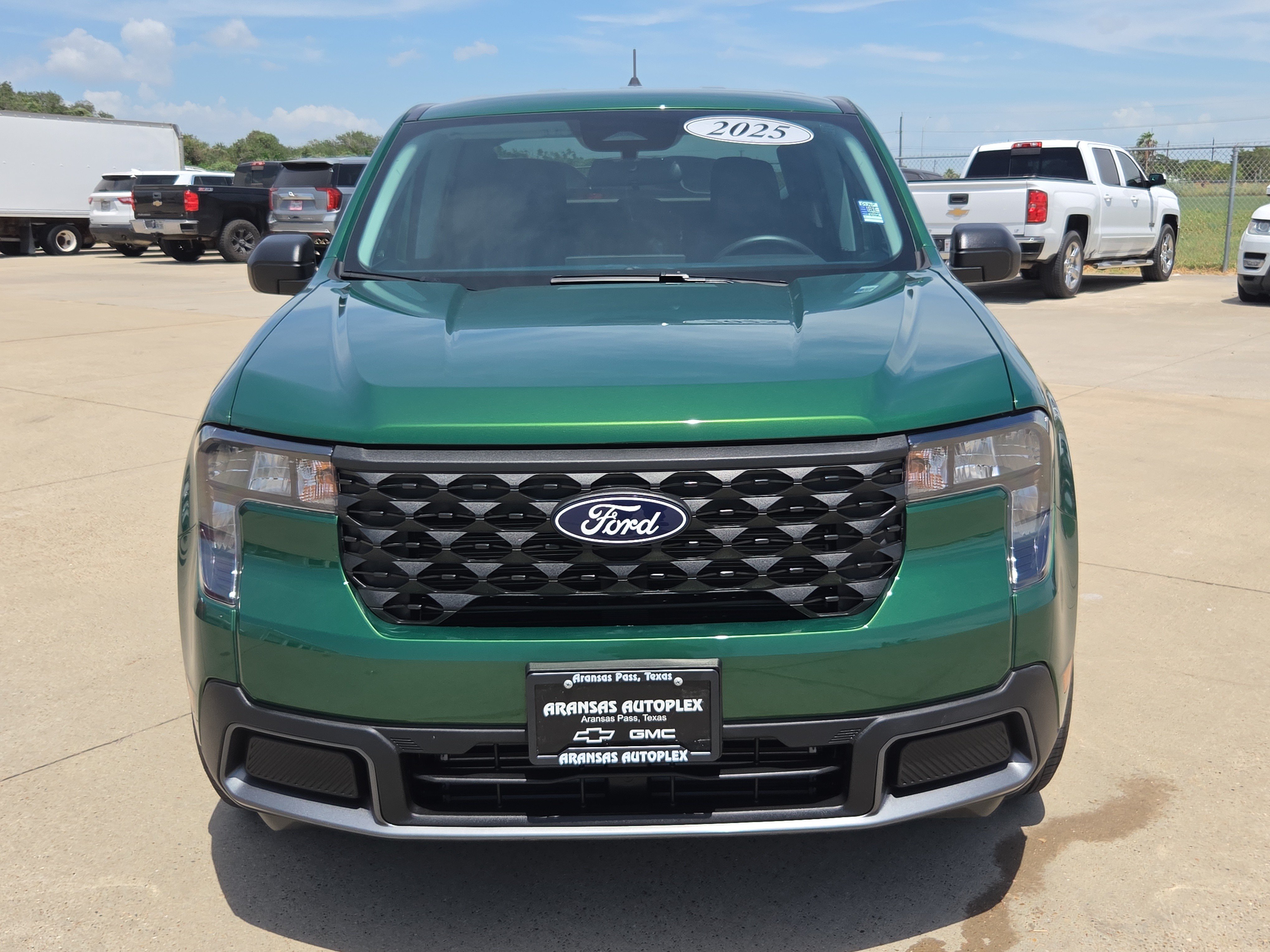 Used 2025 Ford Maverick XLT w/ Equipment Group 302A AWD/4WD image 2
