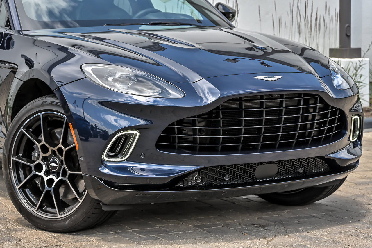 Used 2021 Aston Martin DBX AWD/4WD image 2