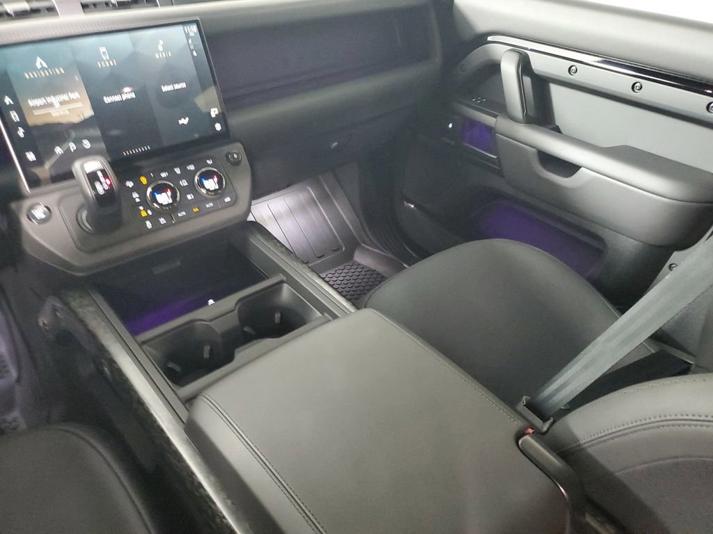Used 2026 Land Rover Defender 110 AWD/4WD image 15