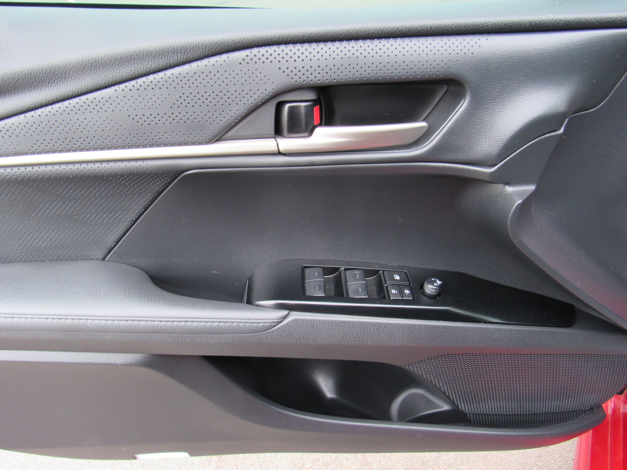 Used 2025 Toyota Camry XSE w/ Premium Package FWD image 12