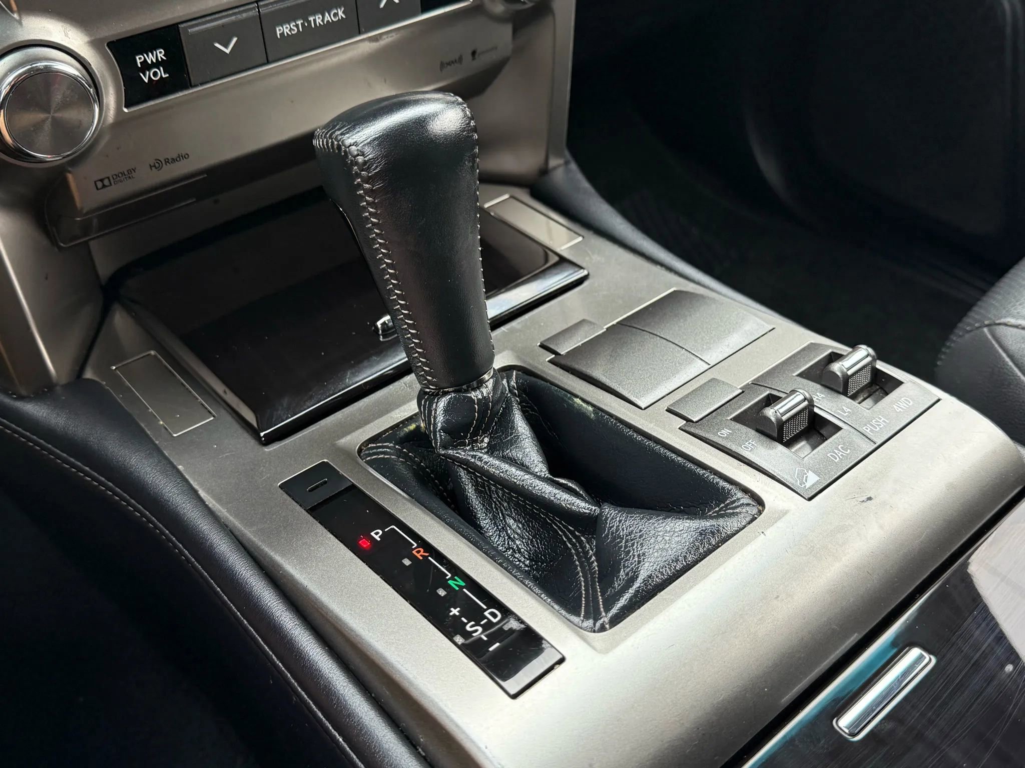 Used 2015 Lexus GX 460 image 23