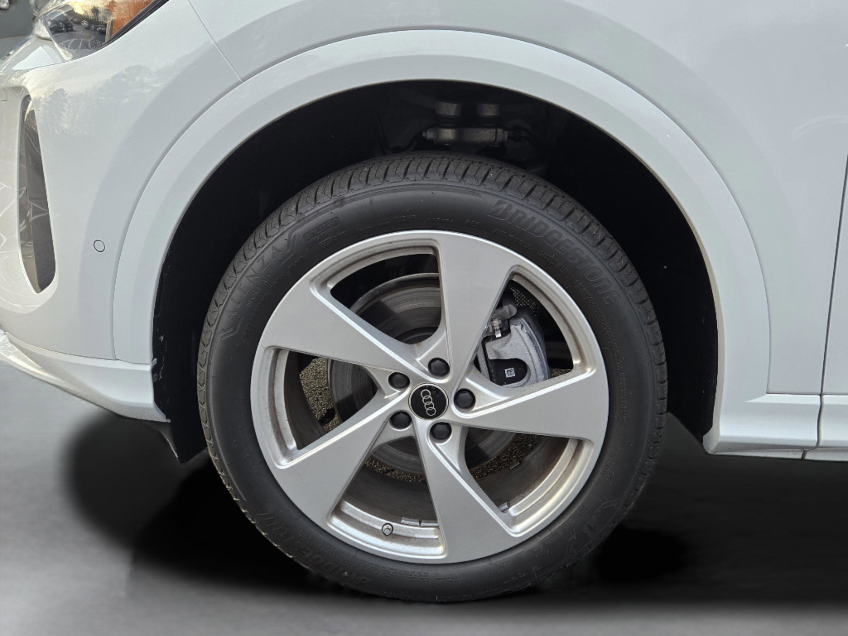 New 2025 Audi Q5 Premium Plus image 35