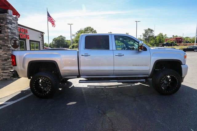 Used 2019 GMC Sierra 2500 Denali w/ Duramax Plus Package AWD/4WD image 6