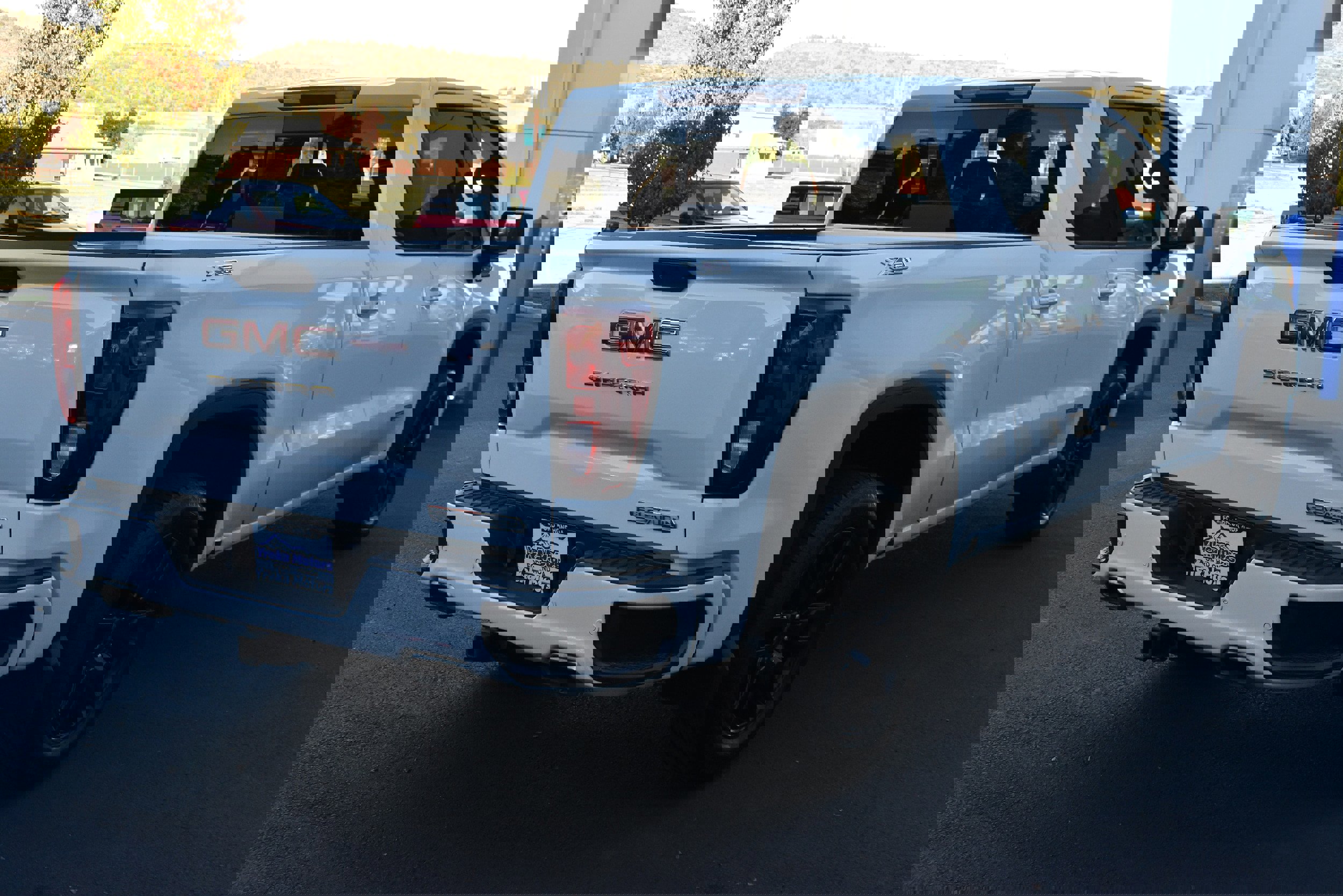 Used 2021 GMC Sierra 1500 Elevation w/ Preferred Package image 6