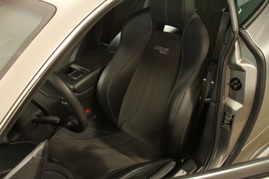 Used 2009 Aston Martin DBS Coupe RWD image 47