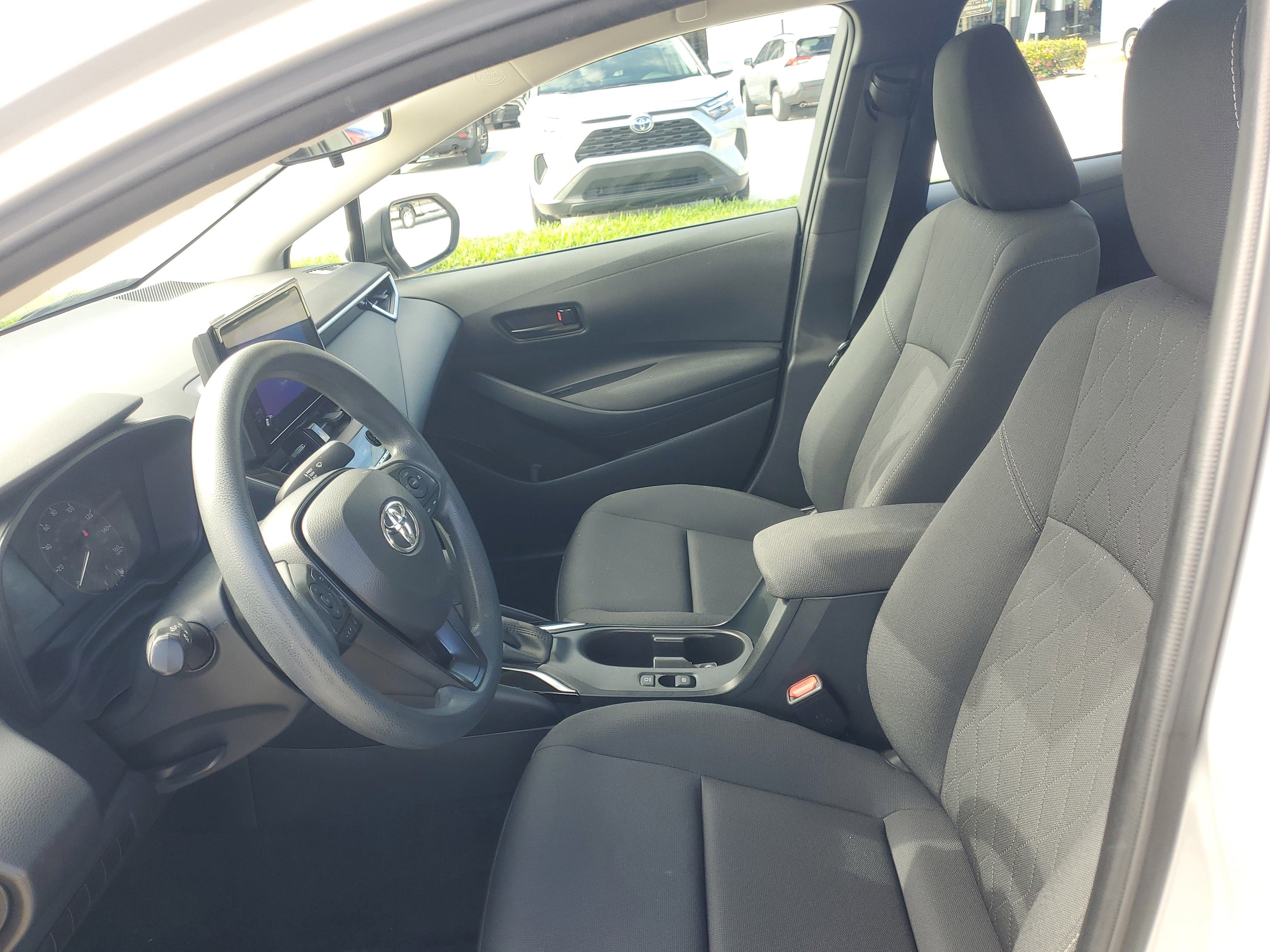 Used 2023 Toyota Corolla LE image 14