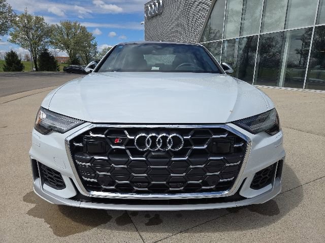 Used 2024 Audi S6 Prestige AWD/4WD image 2