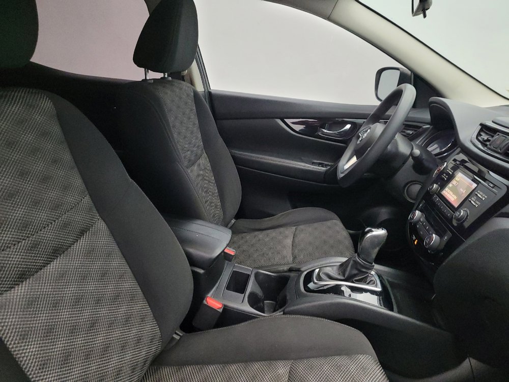 Used 2017 Nissan Rogue Sport SV image 21