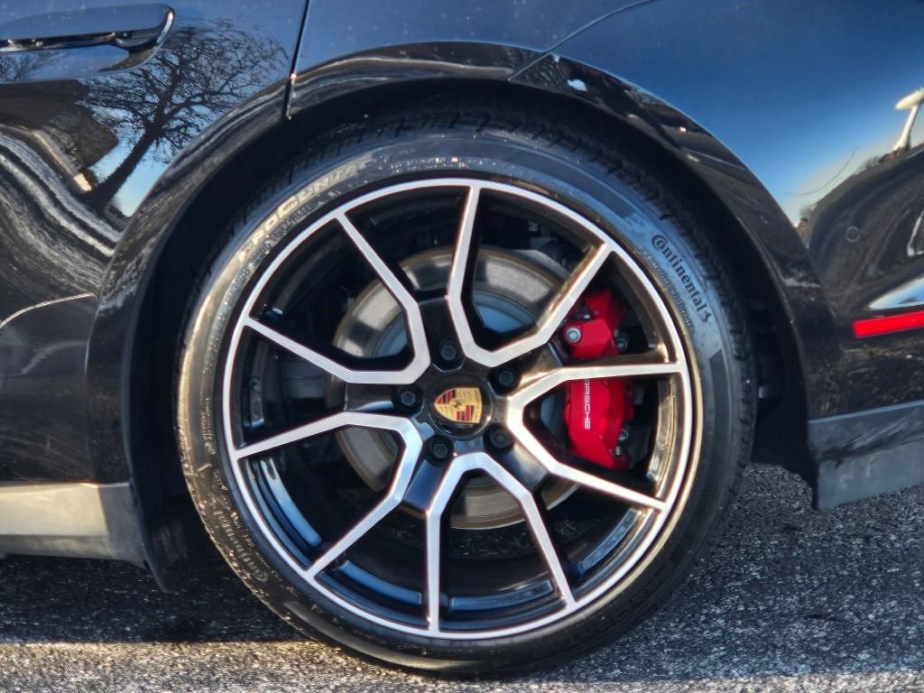 Certified 2025 Porsche Taycan 4S image 12