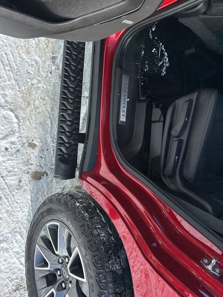 Used 2024 Chevrolet Tahoe Z71 w/ Z71 Off-Road Package image 32