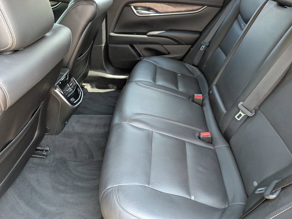 Used 2018 Cadillac XTS Luxury FWD image 16