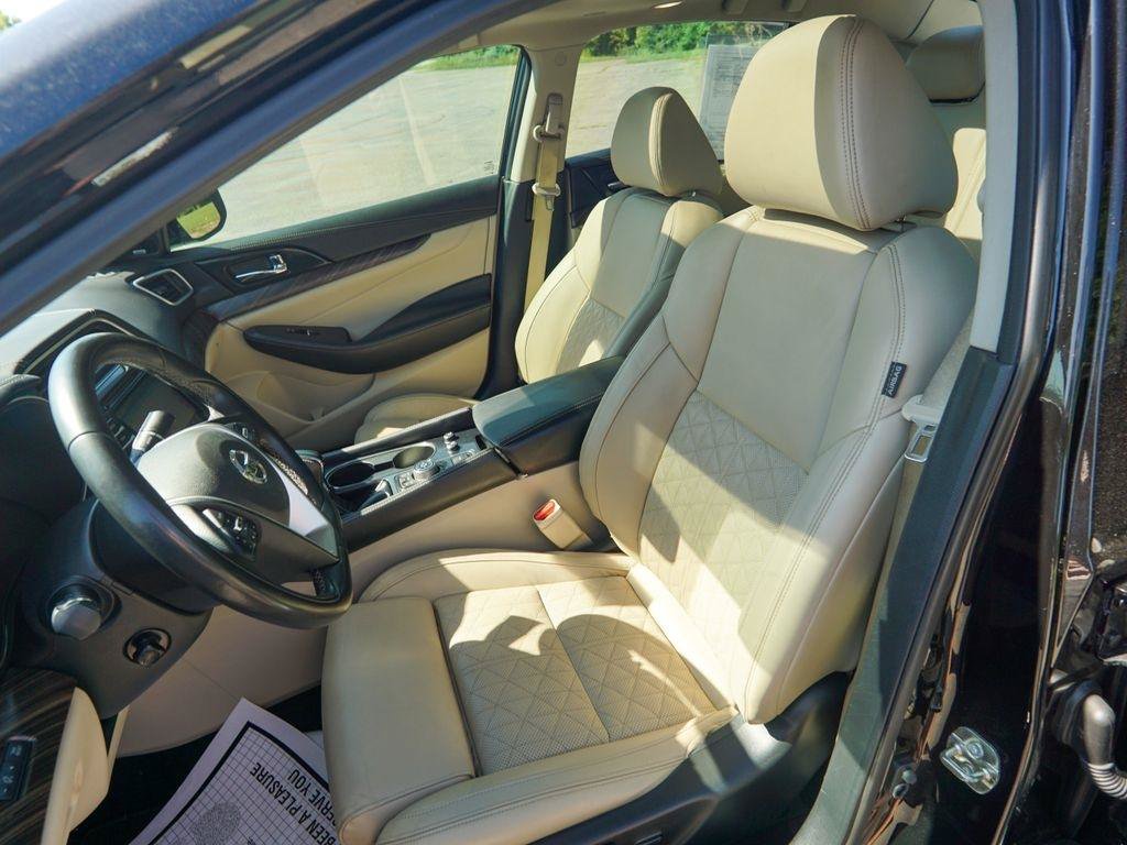Used 2018 Nissan Maxima Platinum FWD image 20