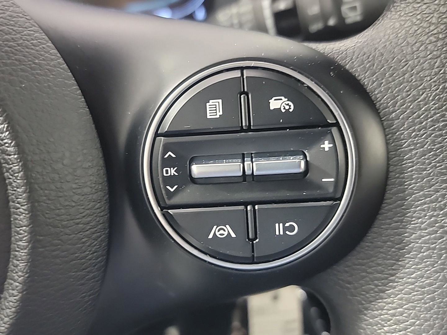 Used 2023 Kia Soul LX w/ LX Technology Package image 28