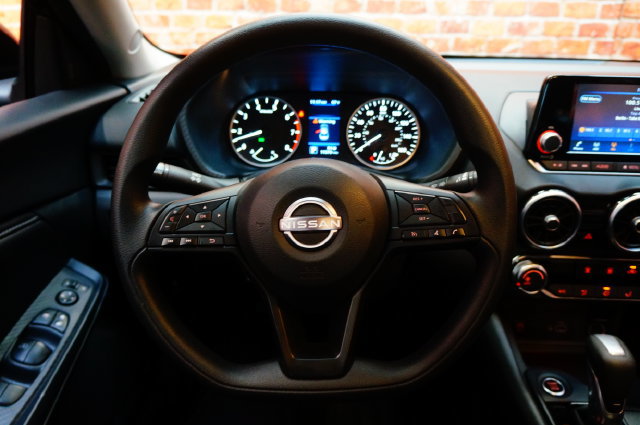 Certified 2025 Nissan Sentra S FWD image 11