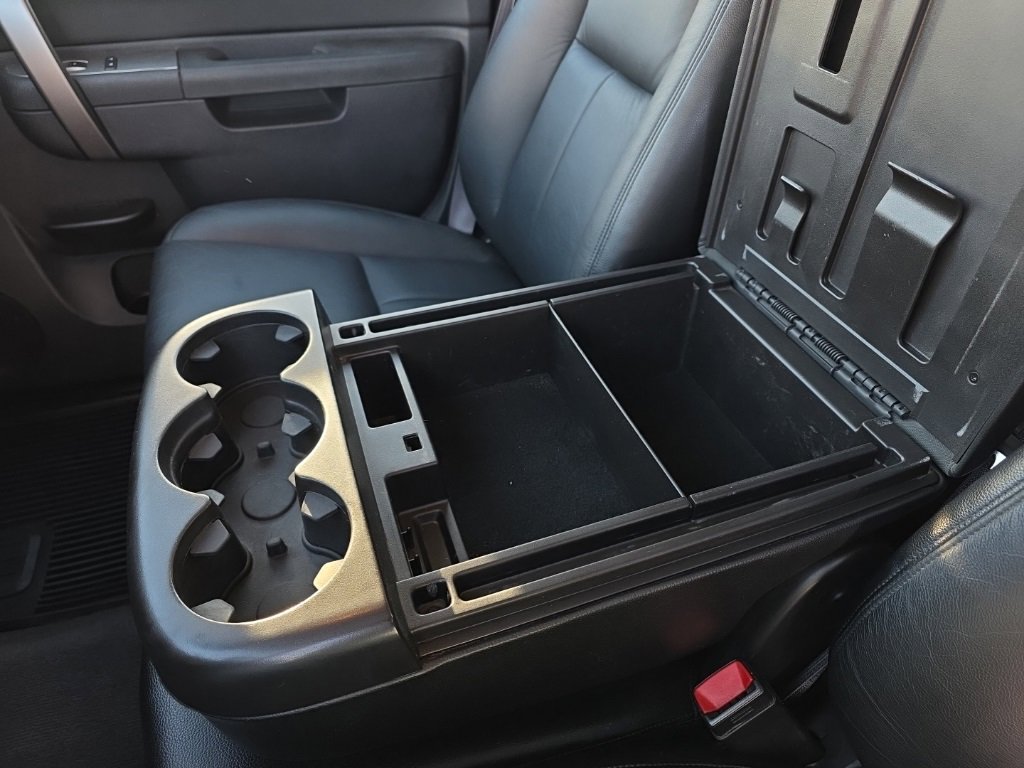 Used 2014 Chevrolet Silverado 2500 LT w/ Interior Plus Package image 15