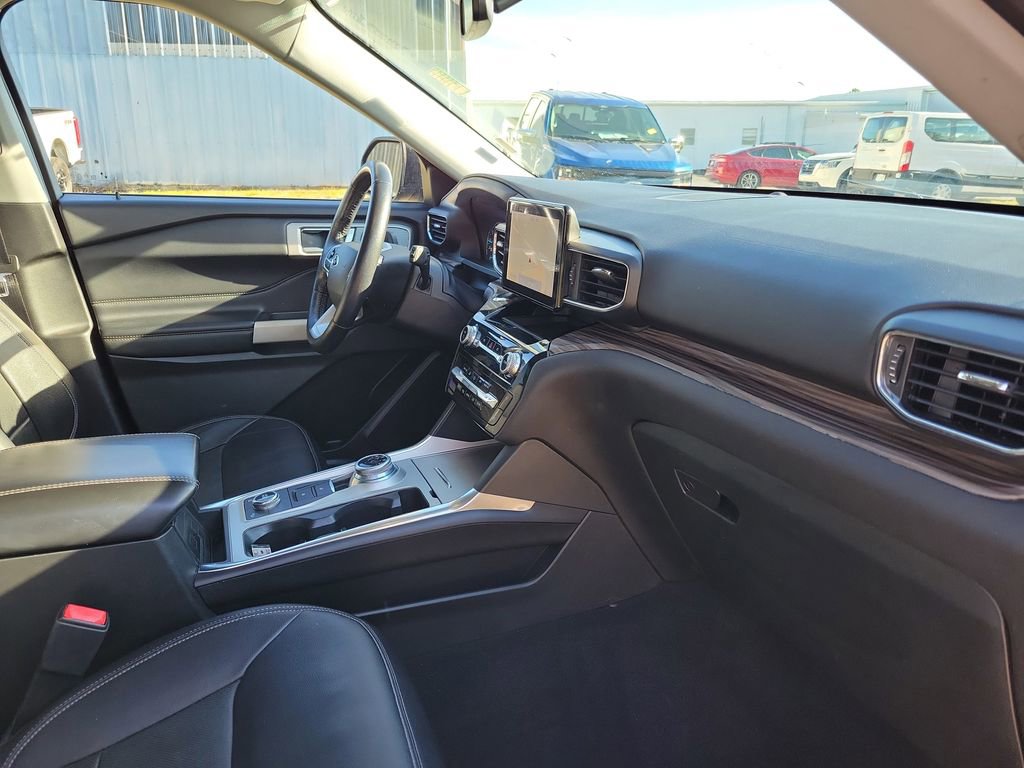 Used 2023 Ford Explorer Limited w/ Equipment Group 301A image 37