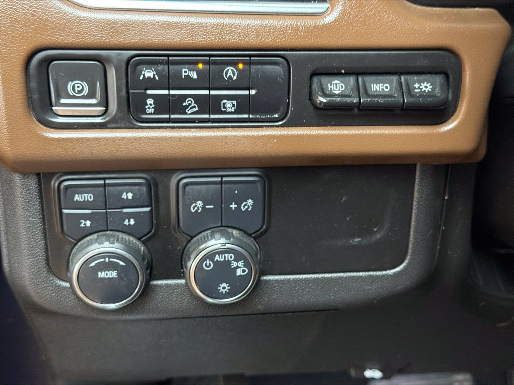 Used 2023 Chevrolet Suburban High Country AWD/4WD image 26