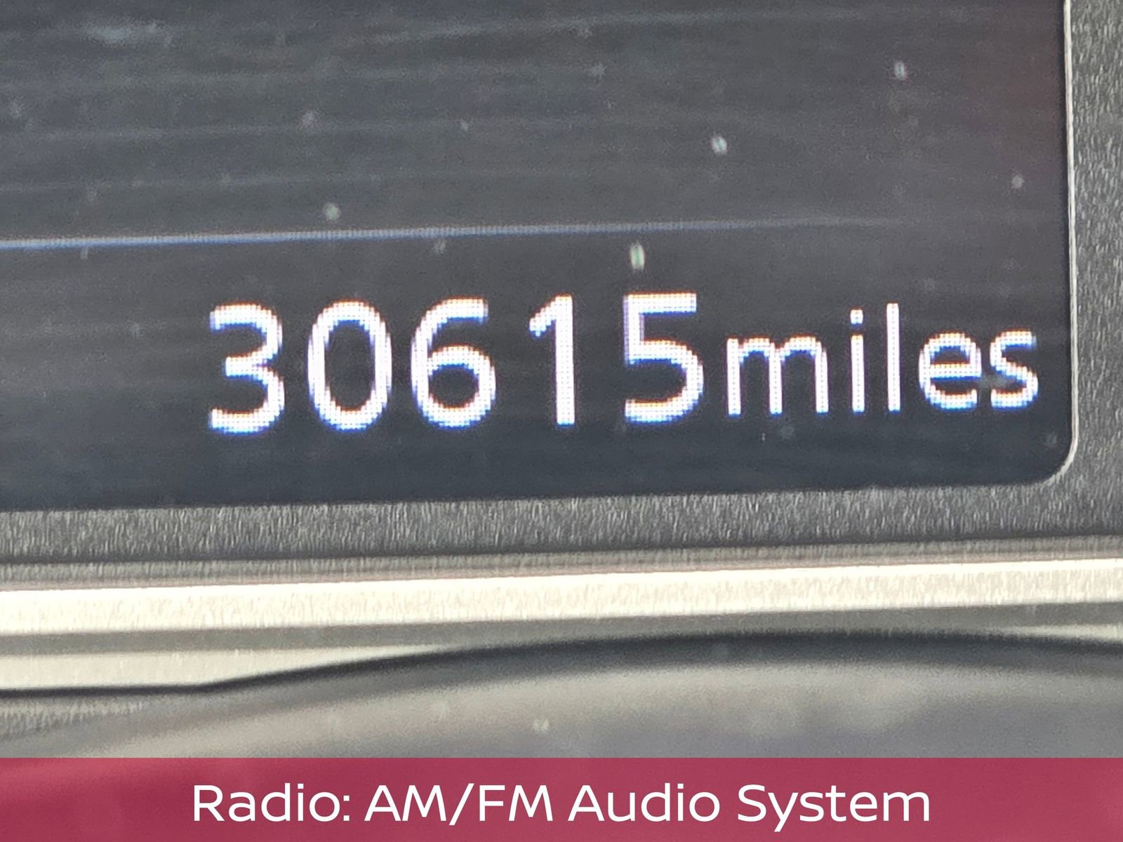 Used 2024 Nissan Versa SR FWD image 19
