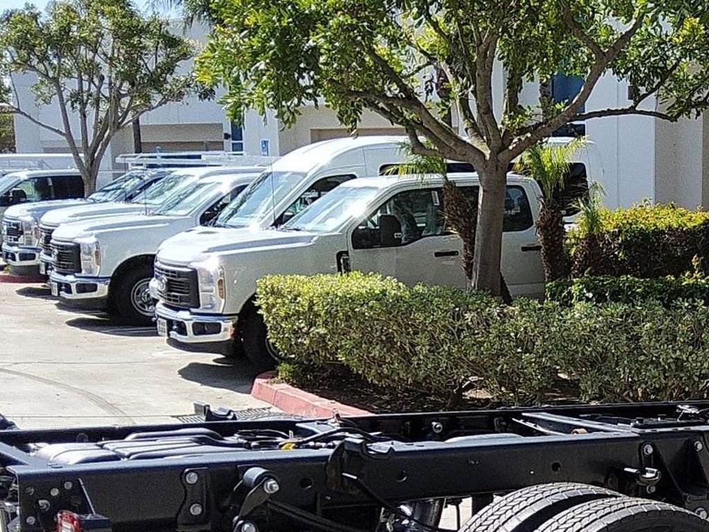 New 2026 Ford F450 XL w/ XL Chrome Package image 17