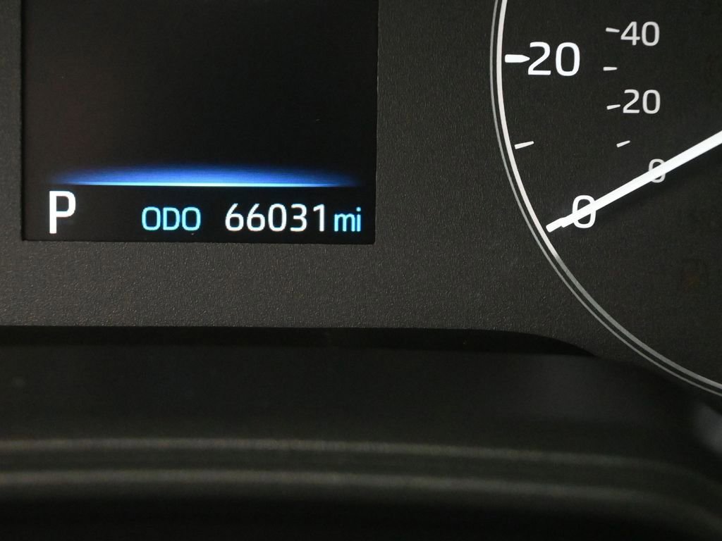 Used 2023 Toyota Corolla LE image 32