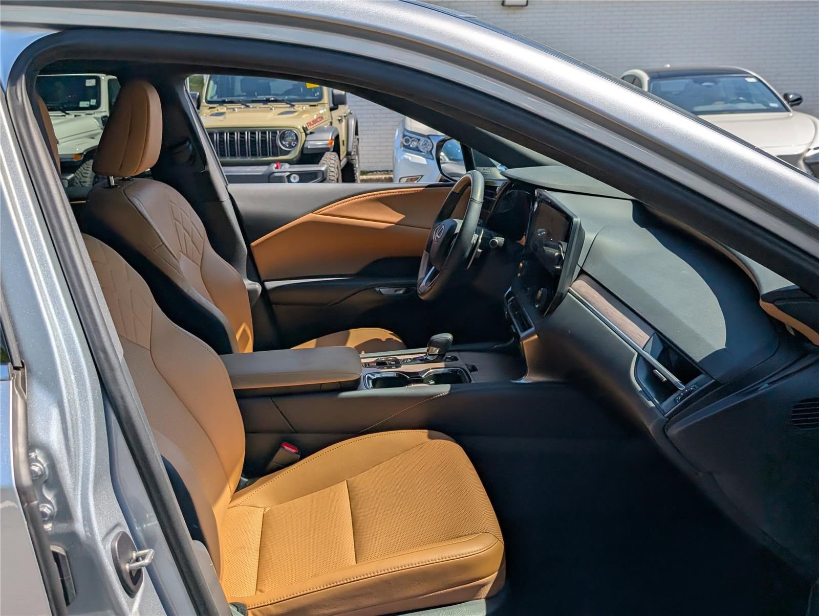 Used 2025 Lexus RX 350 Premium w/ Accessory Package image 11