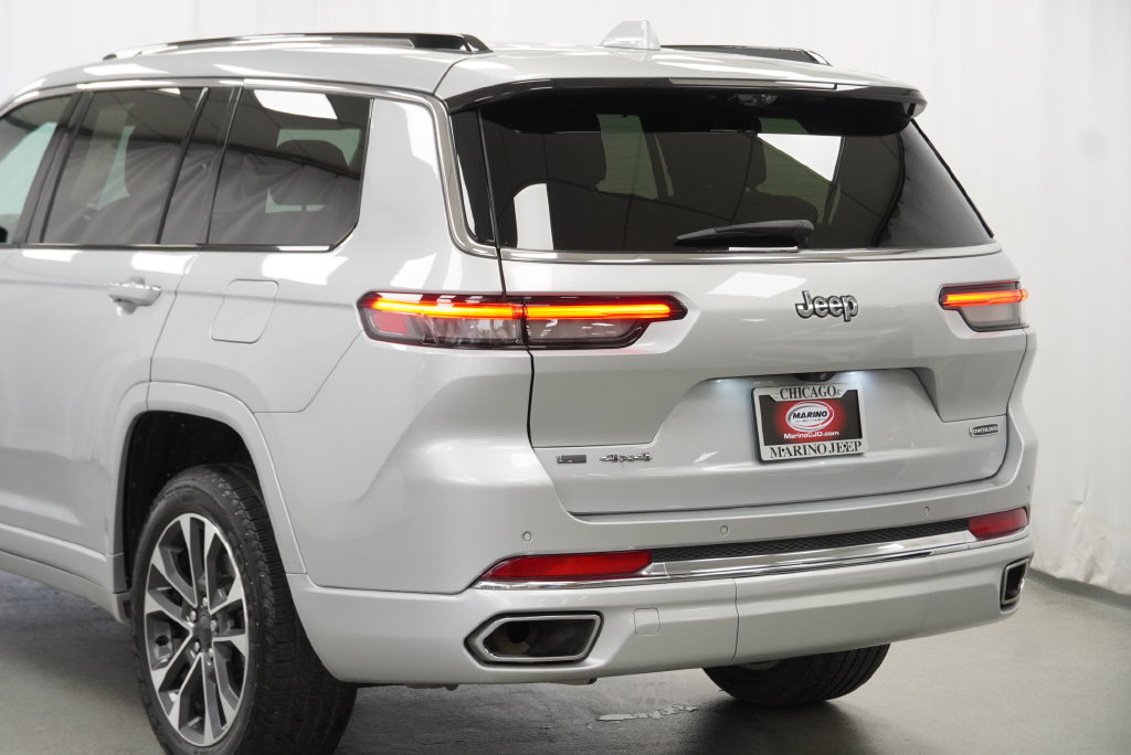 Used 2021 Jeep Grand Cherokee L Overland w/ Advanced Protech Group III AWD/4WD image 17