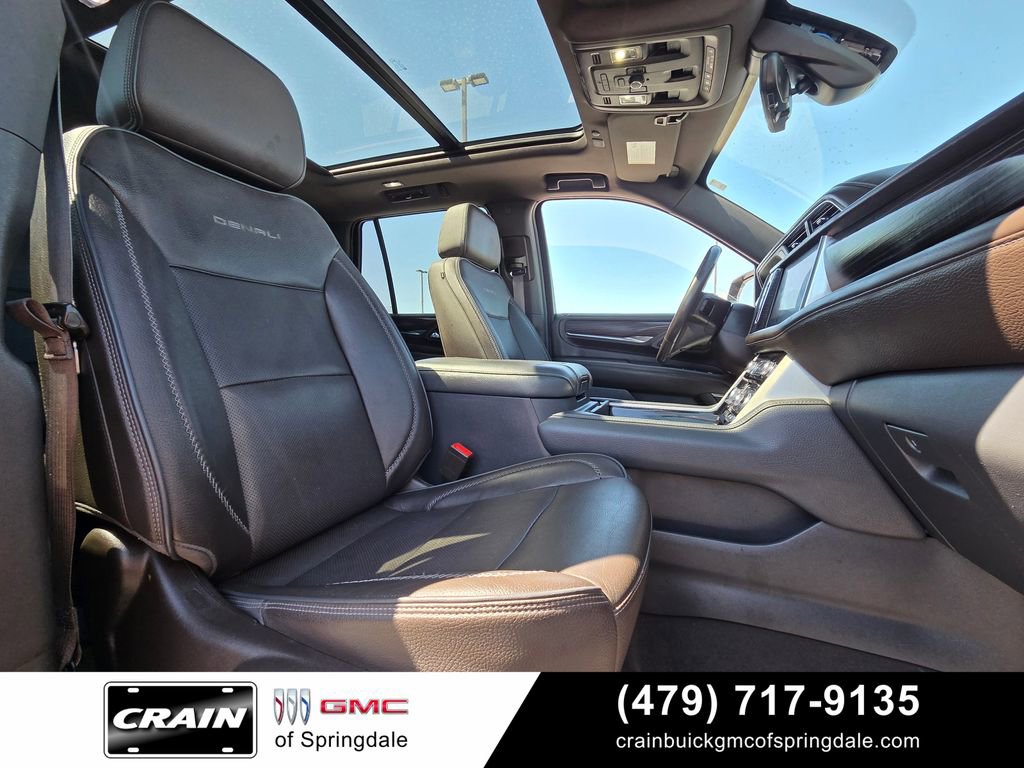 Used 2021 GMC Yukon Denali w/ Denali Premium Package AWD/4WD image 30