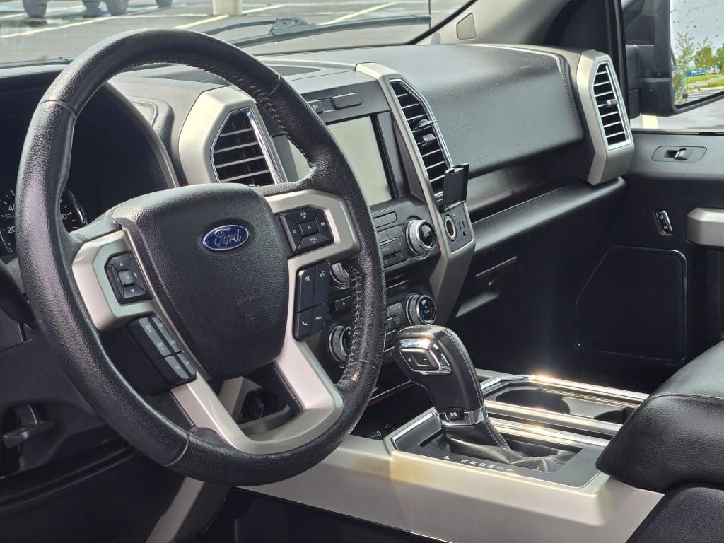 Used 2015 Ford F150 Lariat w/ Equipment Group 501A Mid AWD/4WD image 26