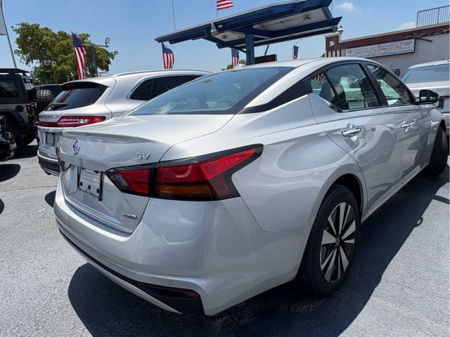 Used 2021 Nissan Altima 2.5 SV image 4