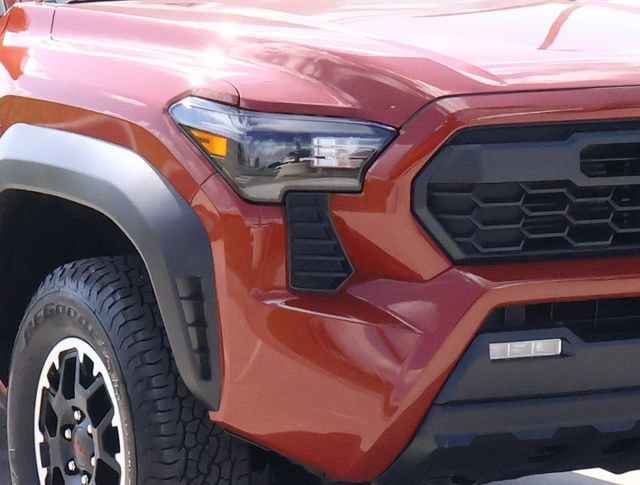 Used 2025 Toyota Tacoma TRD Off-Road AWD/4WD image 7